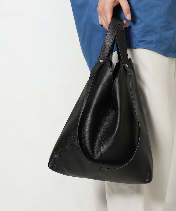 Leather 2-way triangle tote / water-repellent leather / A4