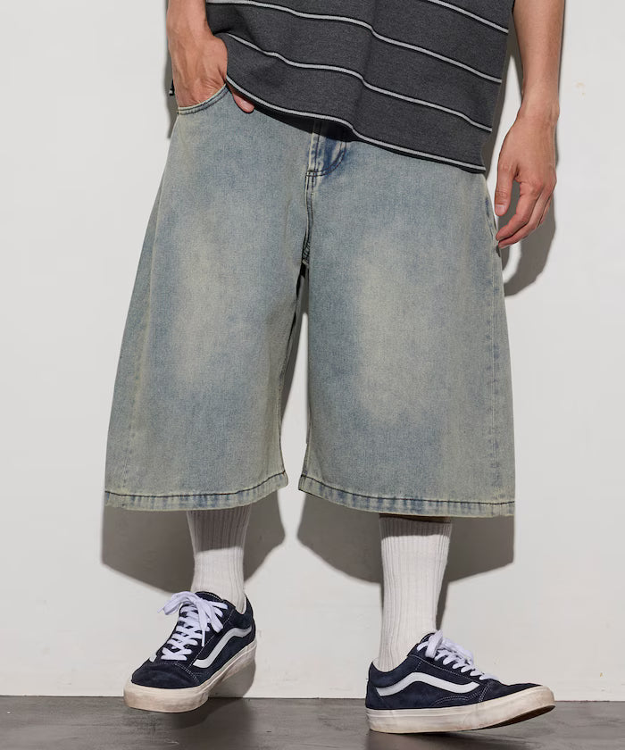 Wide Silhouette Vintage Processed Cropped Curve Denim Shorts