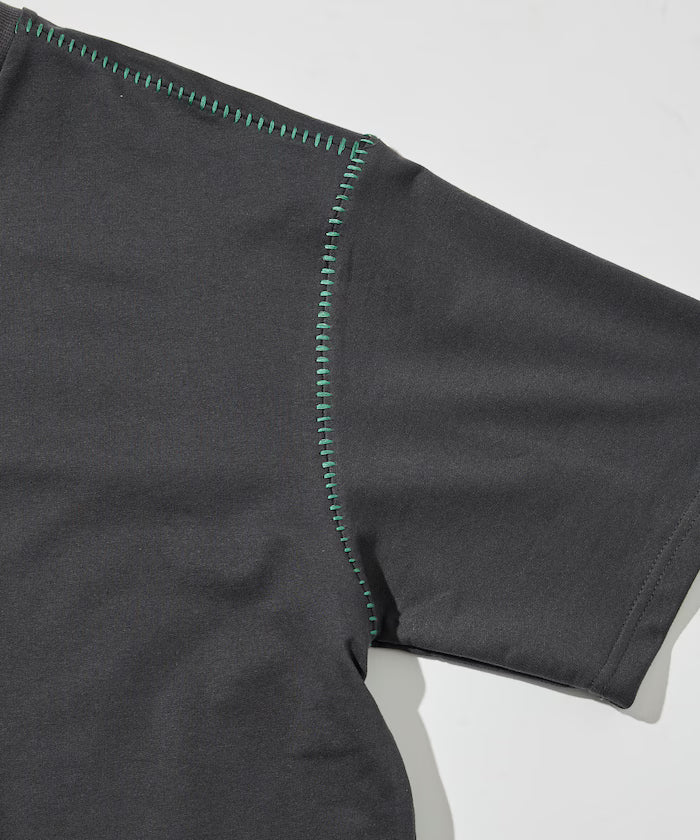 Boxy Silhouette Color Stitch Crew Neck T-Shirt