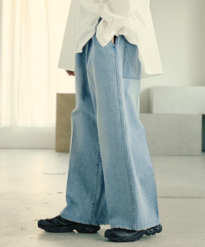 Wide Silhouette Straight Denim