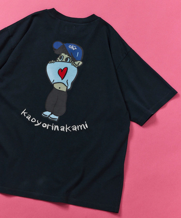 [Sales start on May 22 at 12:00] kaoyorinakami × FREAK'S STORE/ Kaoyorinakami exclusive Heso Dashi Boy Tee
