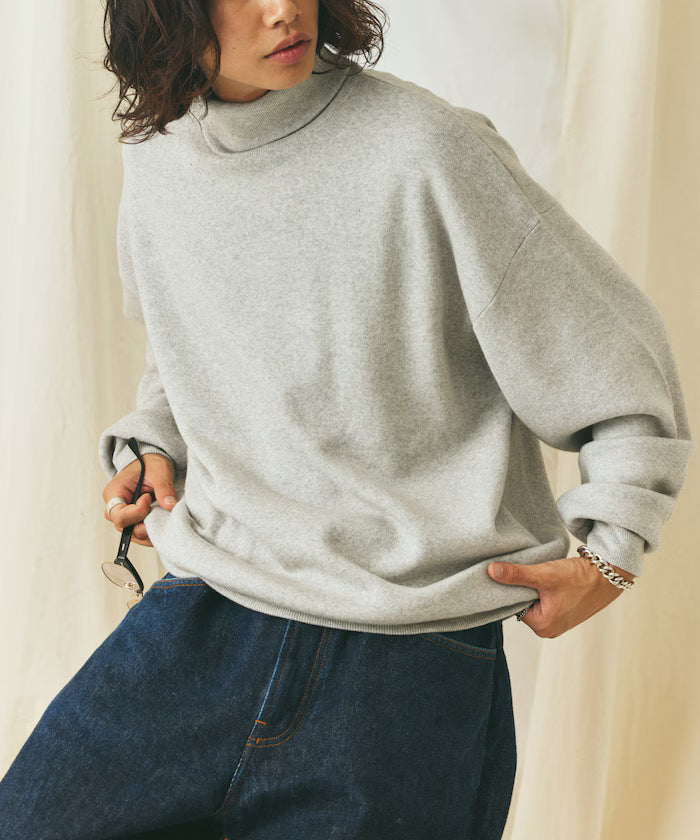 Relax Fit Sweat-Like Turtleneck Knit 【Limited Edition】