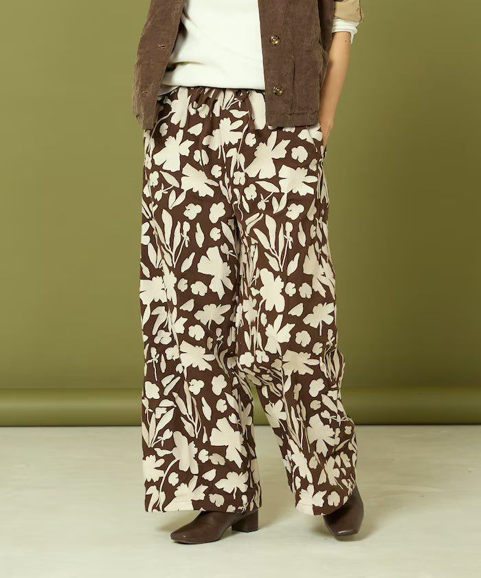 Monotone Embroidered Easy Pants - Brown