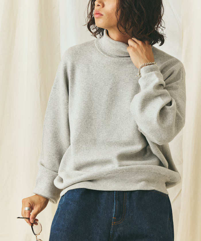 Relax Fit Sweat-Like Turtleneck Knit 【Limited Edition】
