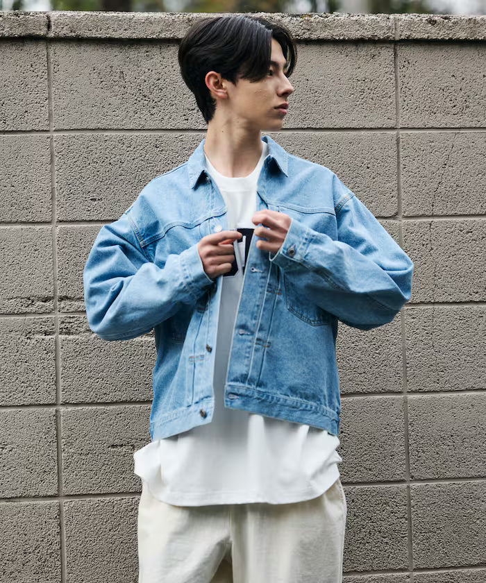 Short-Length Relaxed Denim Trucker Jacket