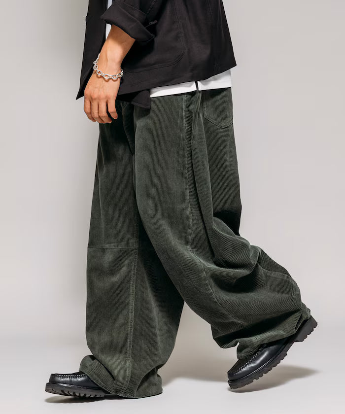 Wide Silhouette One Wash Curve Corduroy Pants - Olive