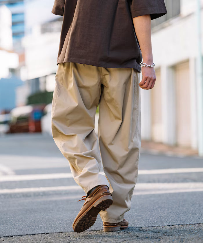 Wide Silhouette Double Tuck Poly Chino Slacks [Limited Edition]