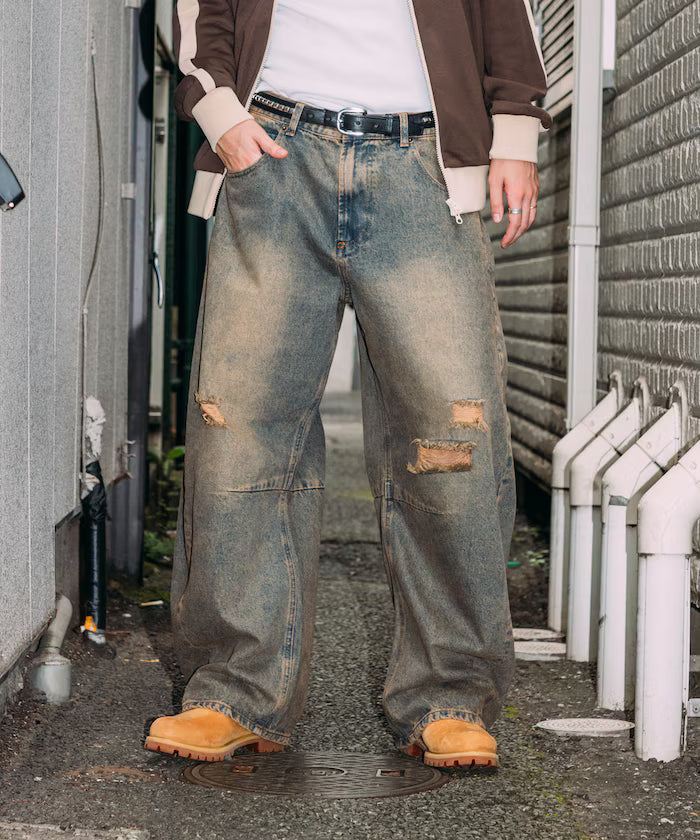 Wide Silhouette Curve Damaged Denim Pants