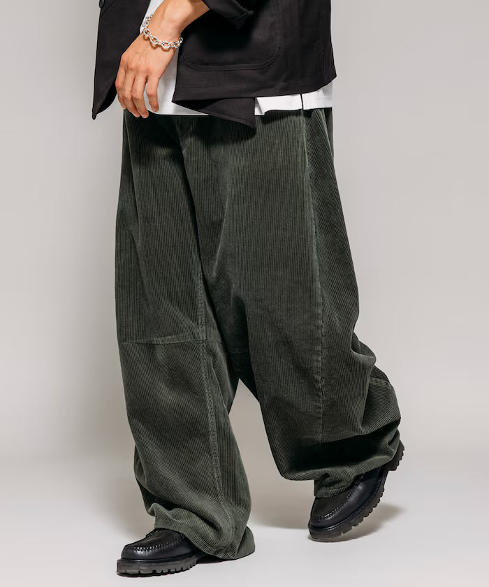 Wide Silhouette One Wash Curve Corduroy Pants