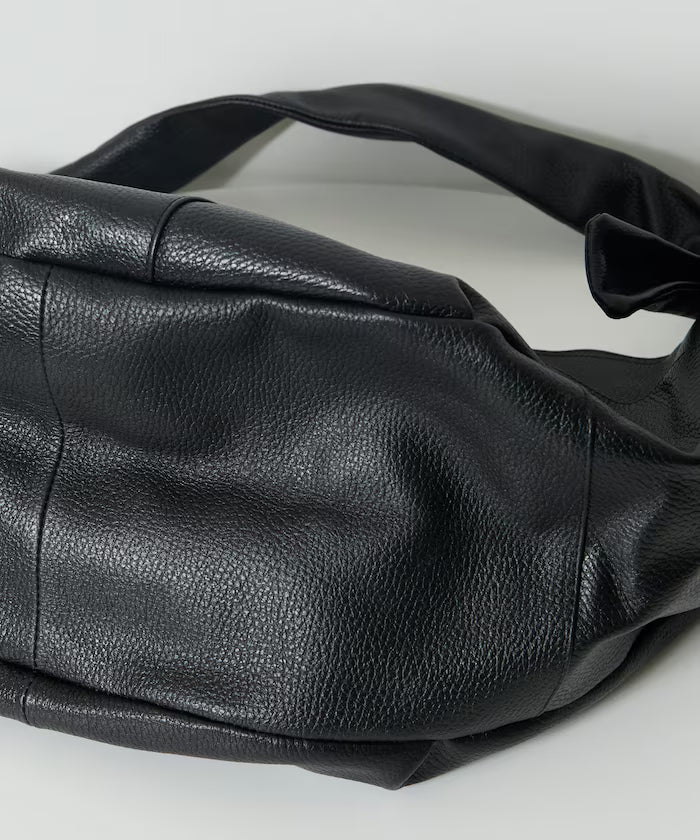 Leather Banana Big Shoulder Bag / Leather Banana Big Shoulder / Messenger Bag / Cowhide / Water-Repellent Leather