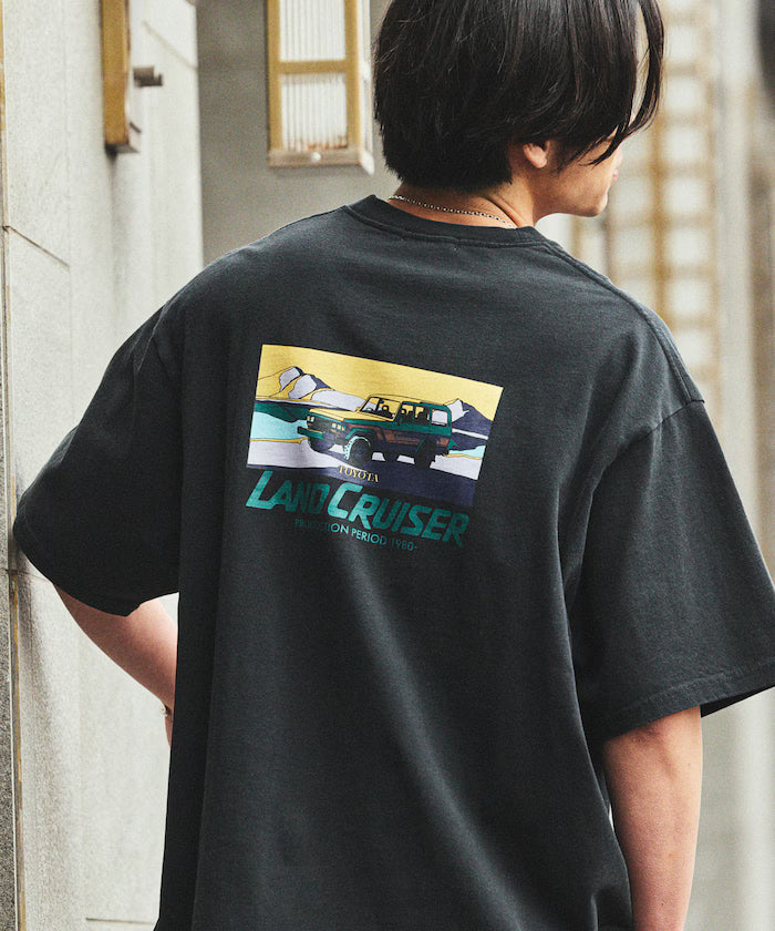 Relaxed Fit Land Cruiser 60 Back Print Short Sleeve Crew Neck T-Shirt - Black