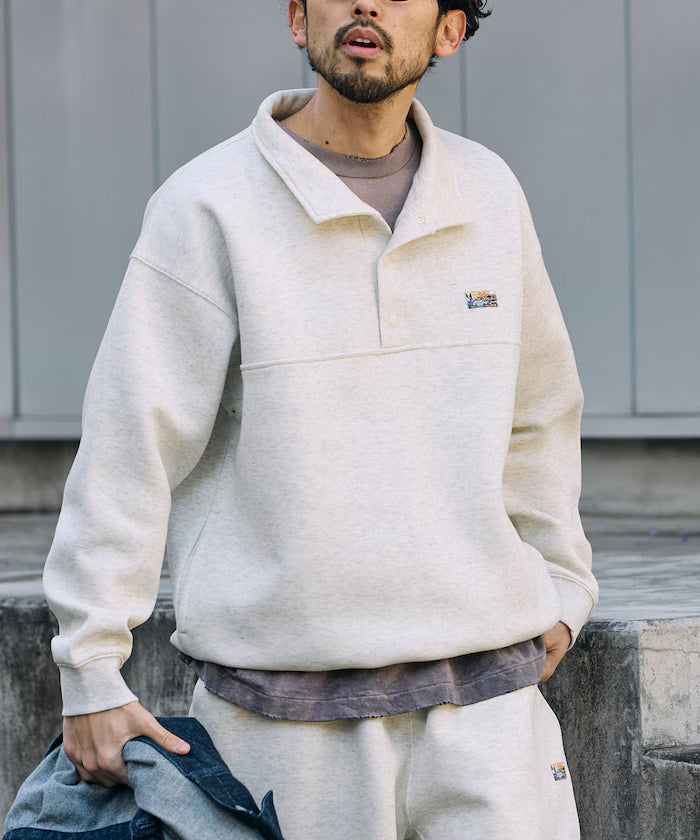 Big Silhouette Spindle Cardboard One Point Logo Snap Button Sweat