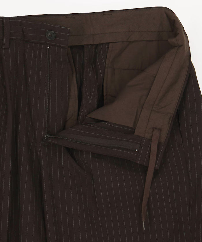 Wide Straight Silhouette One-Tuck Slack Pants