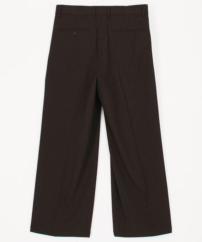 Wide Straight Silhouette One-Tuck Slack Pants