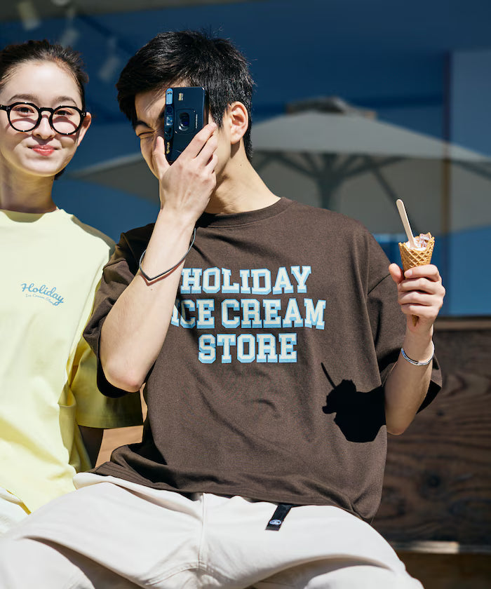 HOLIDAY ICECREAM×FREAK'S STORE Limited Edition Big Silhouette College Print Crew Neck T-Shirt
