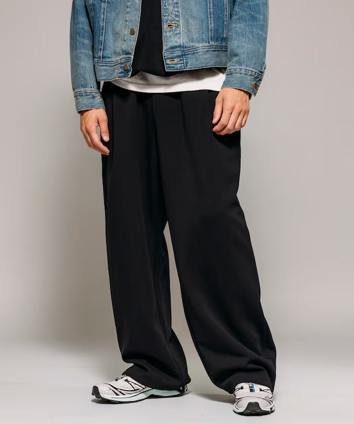 Spindle Cardboard Sweatpants / Straight Silhouette