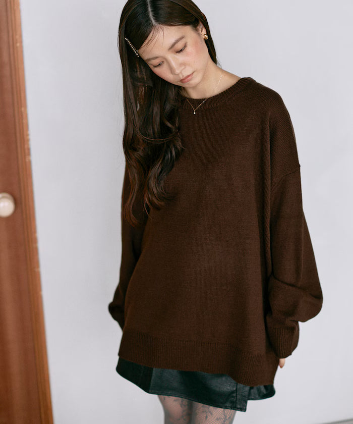 Sweat-like Lettered Knit / Jacquard Knit