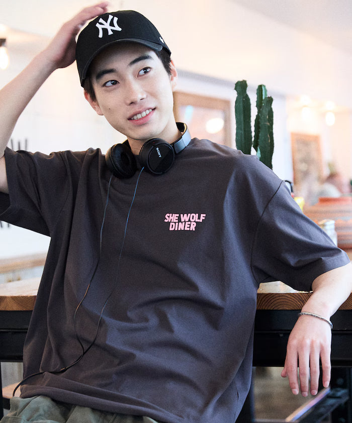 Limited Release SHE WOLF DINER × FREAK'S STORE Shewolf Diner Exclusive Big Silhouette Back Print T-Shirt Antibacterial Odor Resistance Quick Dry