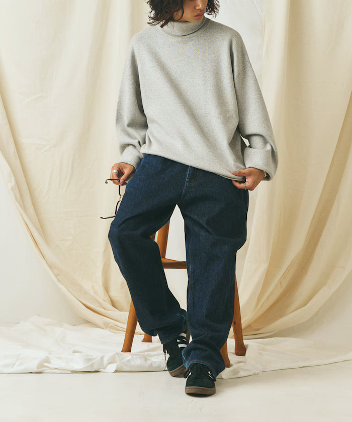Relax Fit Sweat-Like Turtleneck Knit 【Limited Edition】