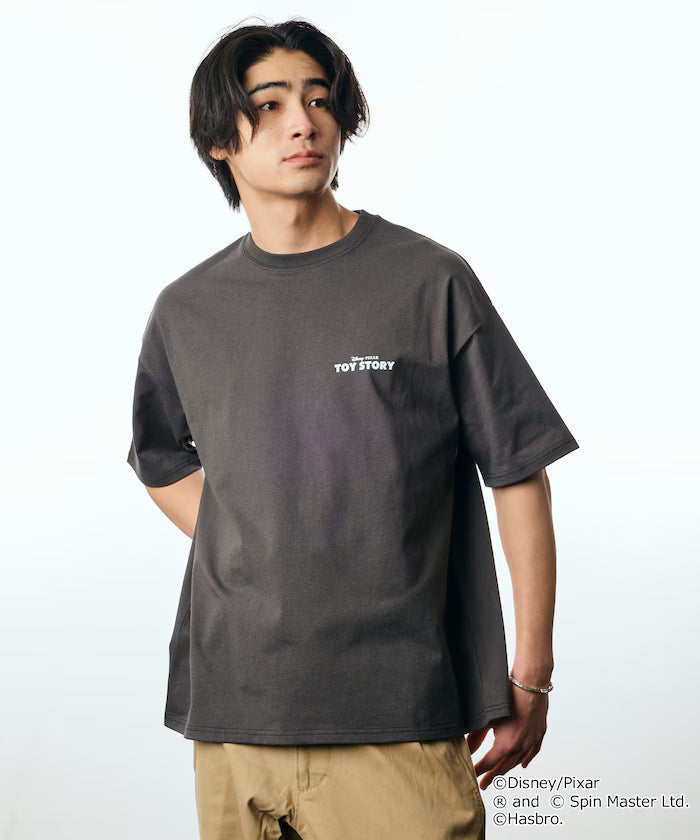 [TOY STORY] Exclusive Back Print Crew Neck T-Shirt / MADE TO PLAY [Limited Edition]