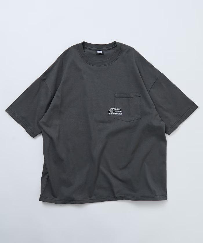 Big silhouette one-point embroidery back print hem code pocket T-shirt [Limited Edition]