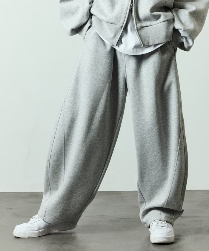 Wide Silhouette Bonding Barrel Leg Sweatpants 【Limited Edition】