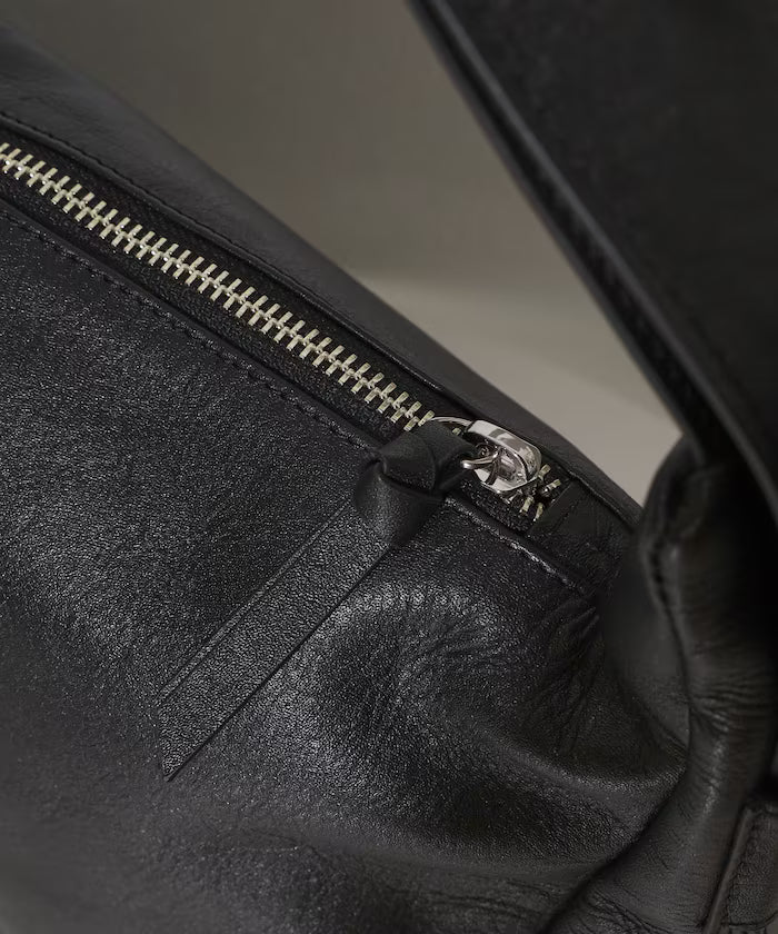 Leather Half Moon Shoulder Bag / Cowhide / Water-Repellent Leather