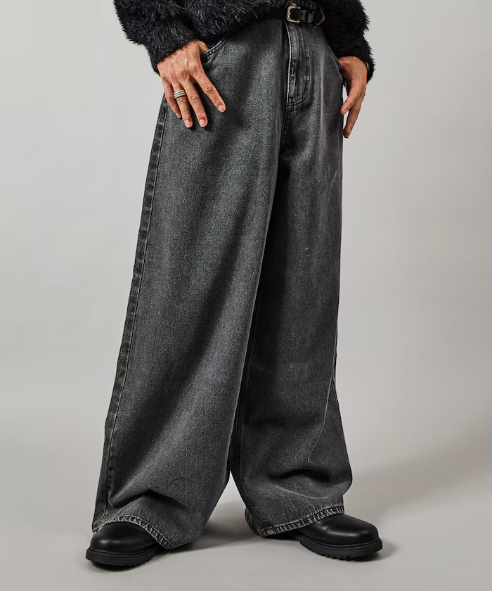 Wide Flare Silhouette Denim Pants [Limited Edition]