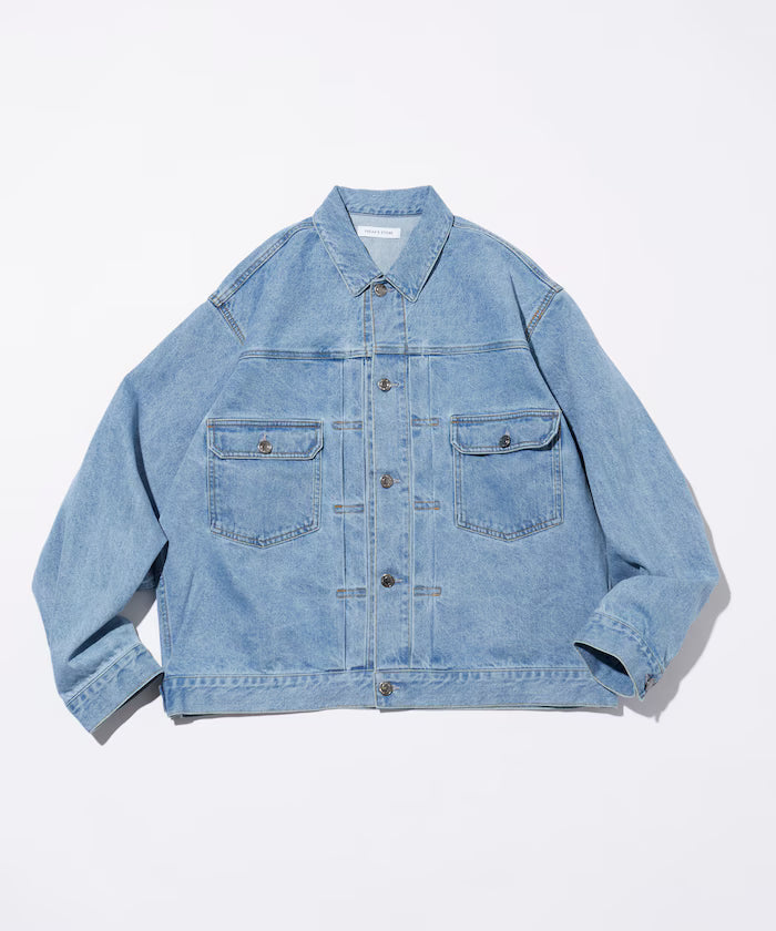 Short-Length Relaxed Denim Trucker Jacket