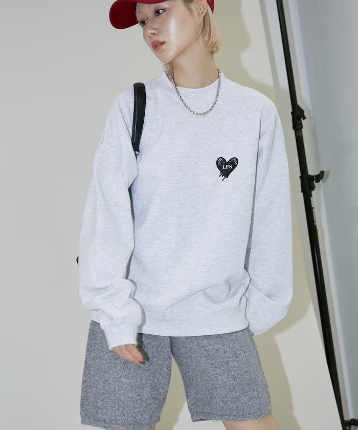 LOVE POP STUDIO HEART LOGO GRAPHIC SWEAT【Limited Edition】