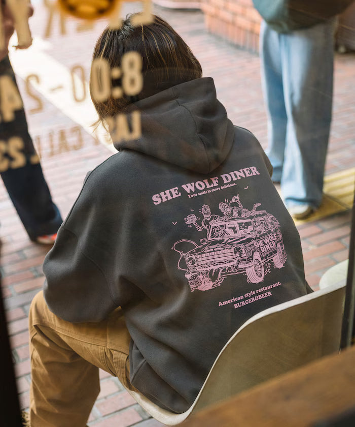 SHE WOLF DINER x FREAK'S STORE/She Wolf Diner Limited Edition Big Silhouette Back Print PO Parker/Hoodie/CAR 【Limited Edition】