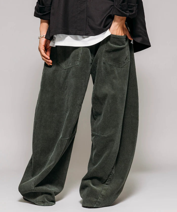 Wide Silhouette One Wash Curve Corduroy Pants
