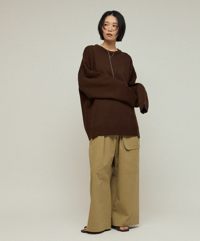 Sweat-like Lettered Knit / Jacquard Knit