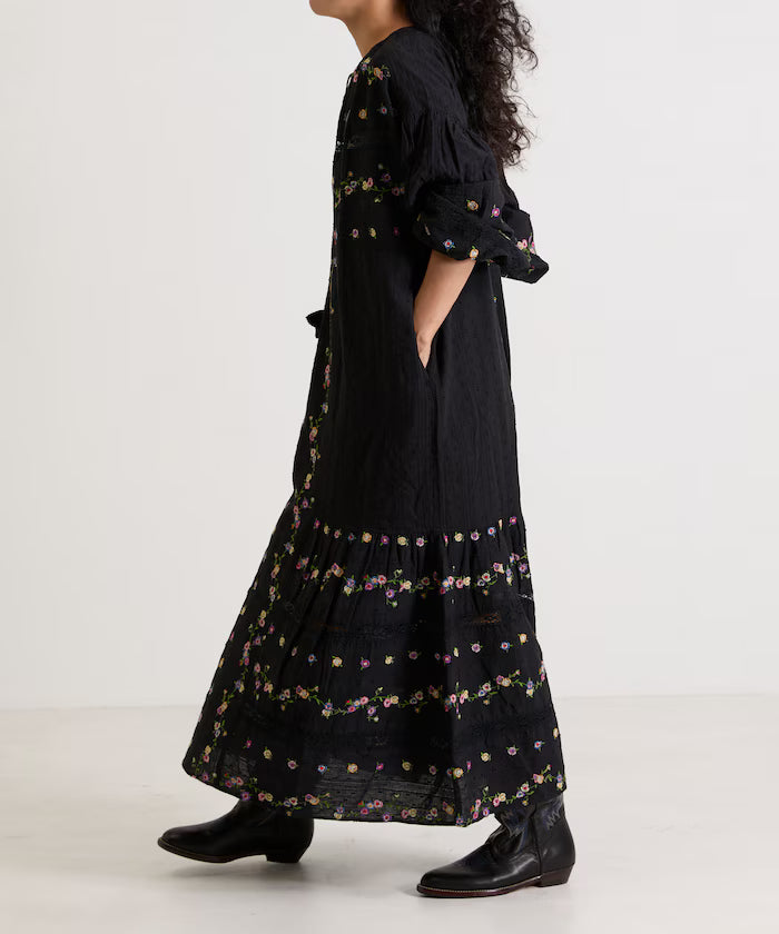 Dobby Floral Embroidery x Lace Dress