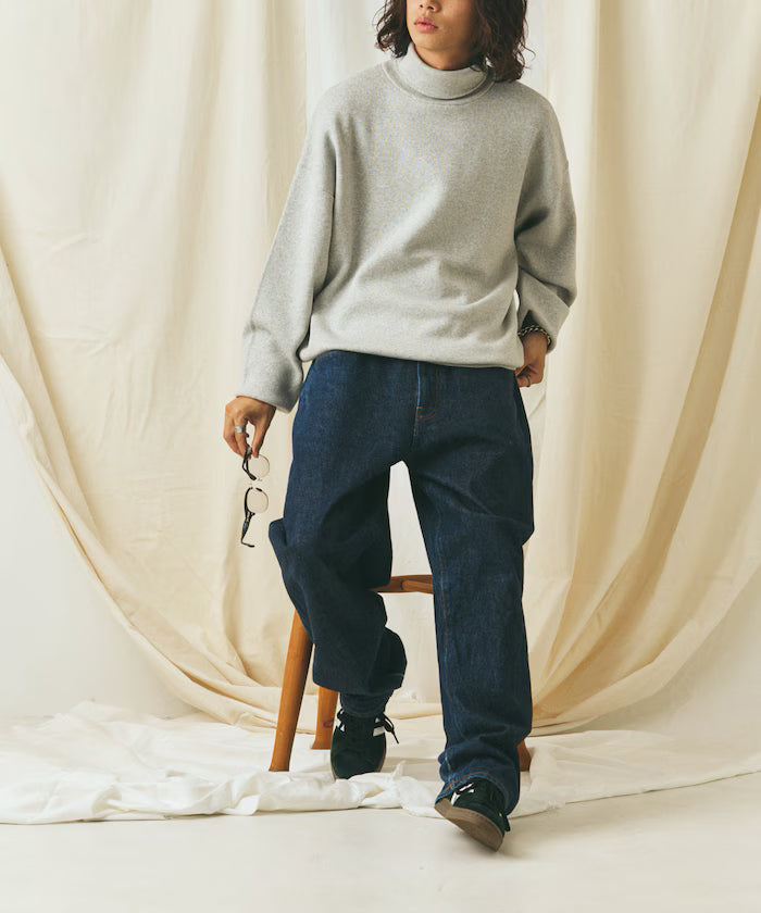 Relax Fit Sweat-Like Turtleneck Knit 【Limited Edition】