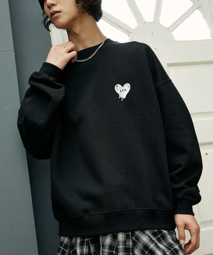 LOVE POP STUDIO HEART LOGO GRAPHIC SWEAT【Limited Edition】