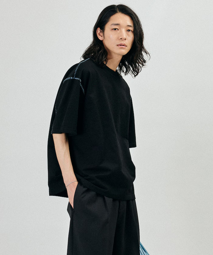 Boxy Silhouette Color Stitch Crew Neck T-Shirt