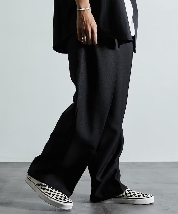 Wide Silhouette Staple Twill Easy Slacks/Wide Slacks [Limited Edition]