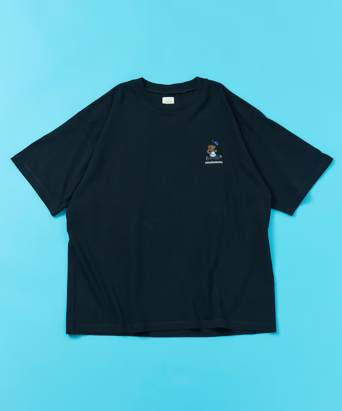 [Sales start on May 22 at 12:00] kaoyorinakami × FREAK'S STORE / Kaoyorinakami limited edition Hashiri Punch Bear Tee