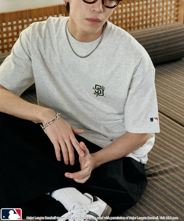 Limited Edition MLB One Point Flower Embroidery T-Shirt