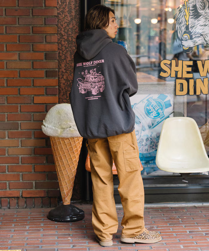 SHE WOLF DINER x FREAK'S STORE/She Wolf Diner Limited Edition Big Silhouette Back Print PO Parker/Hoodie/CAR 【Limited Edition】