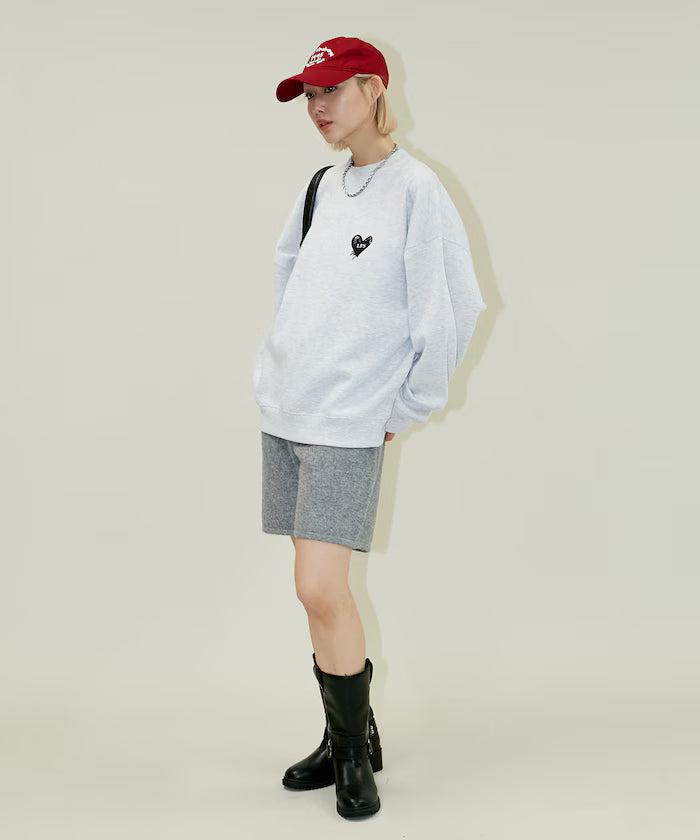 LOVE POP STUDIO HEART LOGO GRAPHIC SWEAT【Limited Edition】