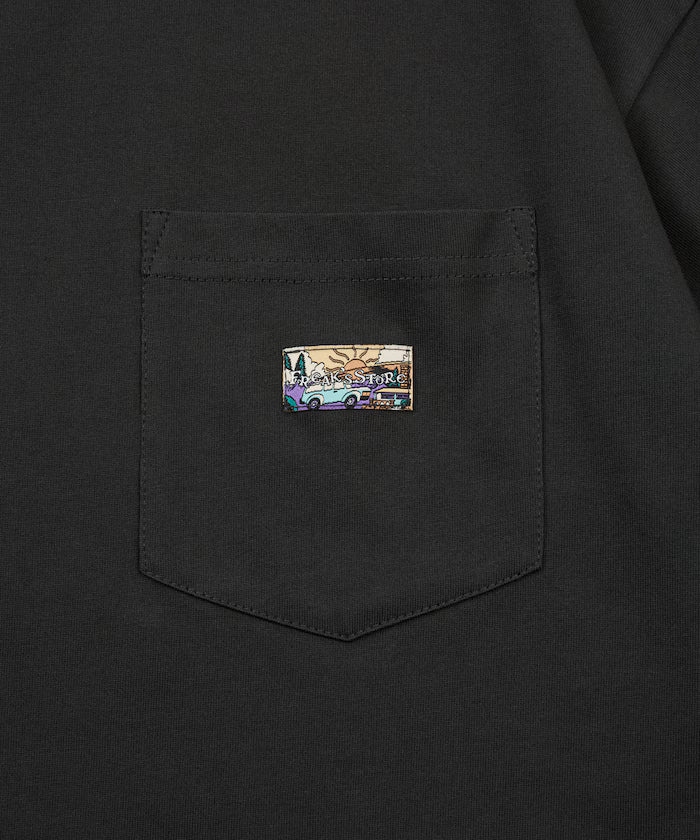 FREAK'S STORE for BEACH & FES Relax Fit One Point Logo Spindle Pocket T-shirt