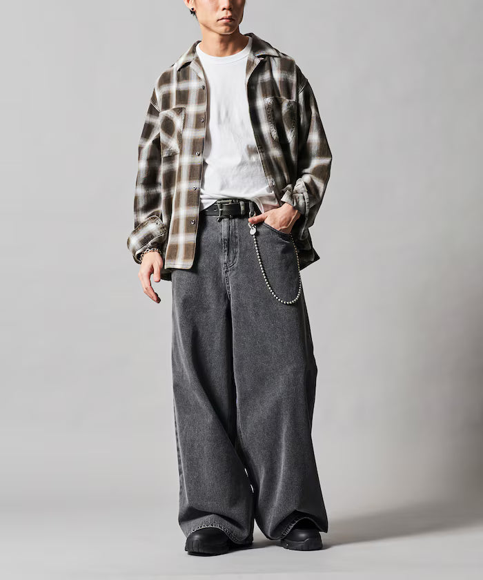 Wide Flare Silhouette Denim Pants [Limited Edition]