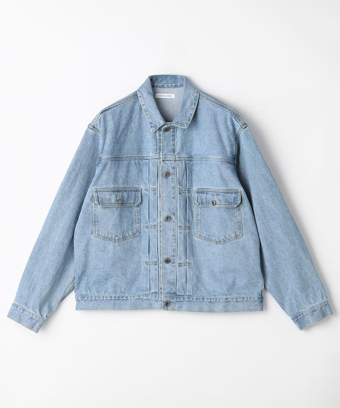 Short-Length Relaxed Denim Trucker Jacket