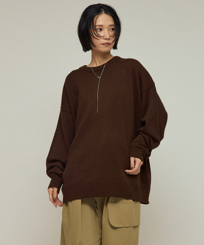 Sweat-like Lettered Knit / Jacquard Knit