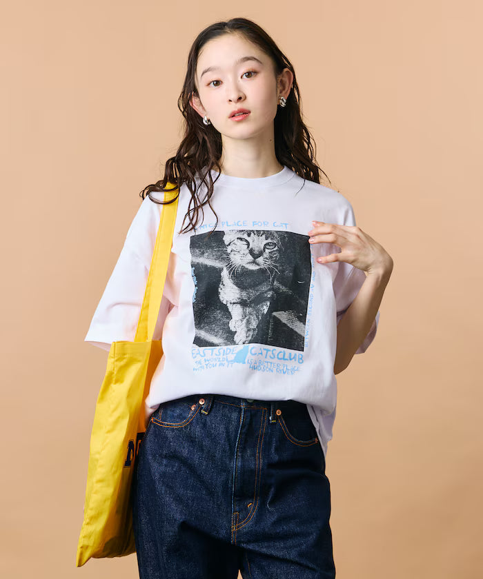 Big Silhouette Back Print Crew Neck T-Shirt / CAT Photo 【Limited Edition】 - White