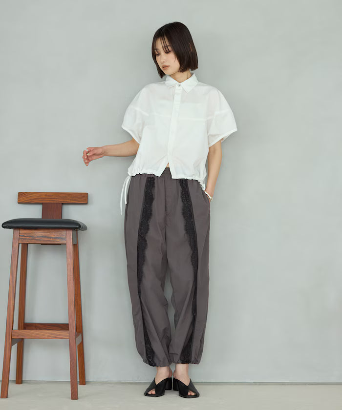 Switch Short Sleeve Hem Code Blouse
