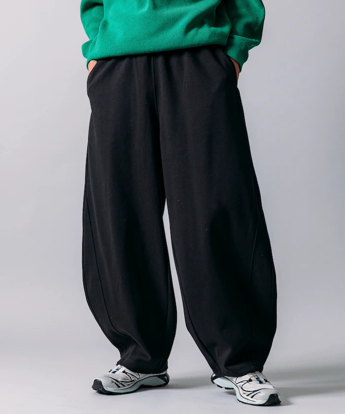 Wide Silhouette Bonding Barrel Leg Sweatpants 【Limited Edition】 - Black