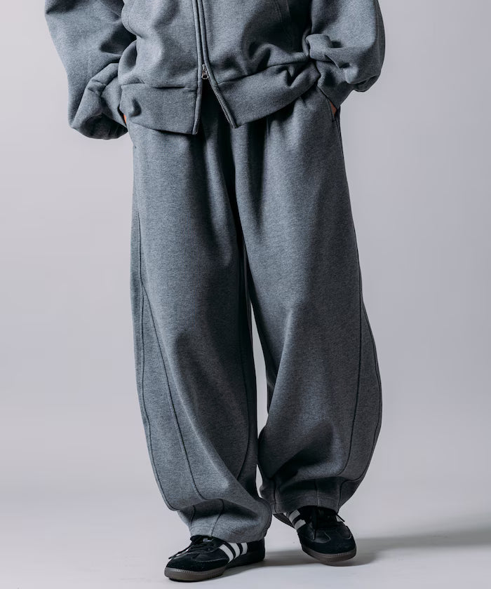Wide Silhouette Bonding Barrel Leg Sweatpants 【Limited Edition】